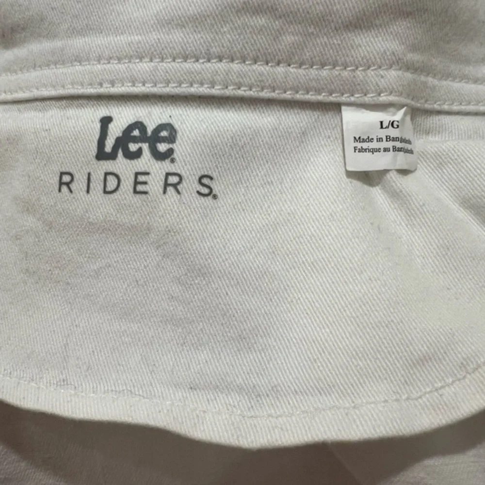 Lee Riders Classic Women's White Denim Jacket - Picture 5 of 9